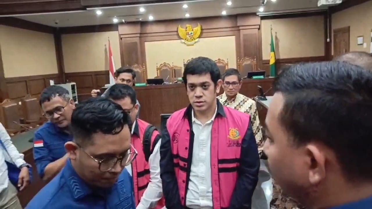 Terdakwa Muhammad Kerry Adrianto Riza