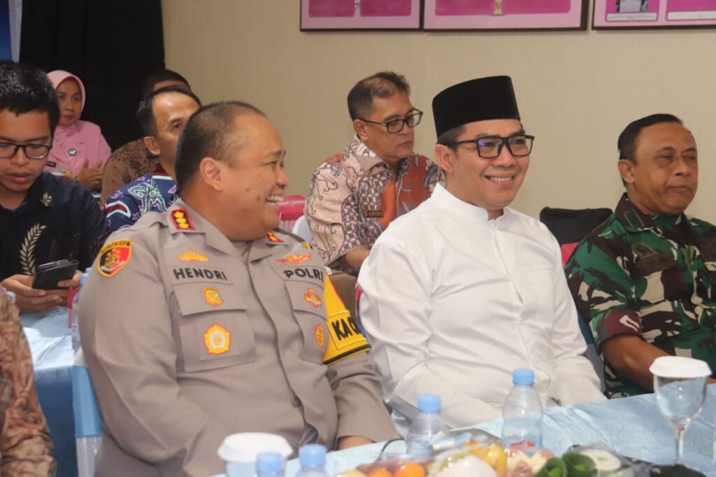 Kapolresta Samarinda Kombespol Hendri Umar dan Wali Kota Samarinda Andi Harun