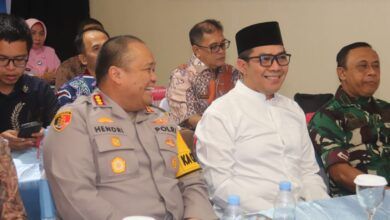 Kapolresta Samarinda Kombespol Hendri Umar dan Wali Kota Samarinda Andi Harun