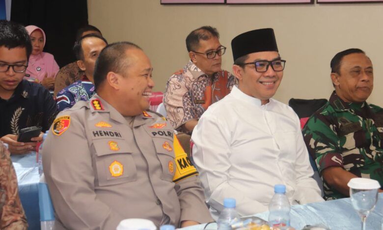 Kapolresta Samarinda Kombespol Hendri Umar dan Wali Kota Samarinda Andi Harun