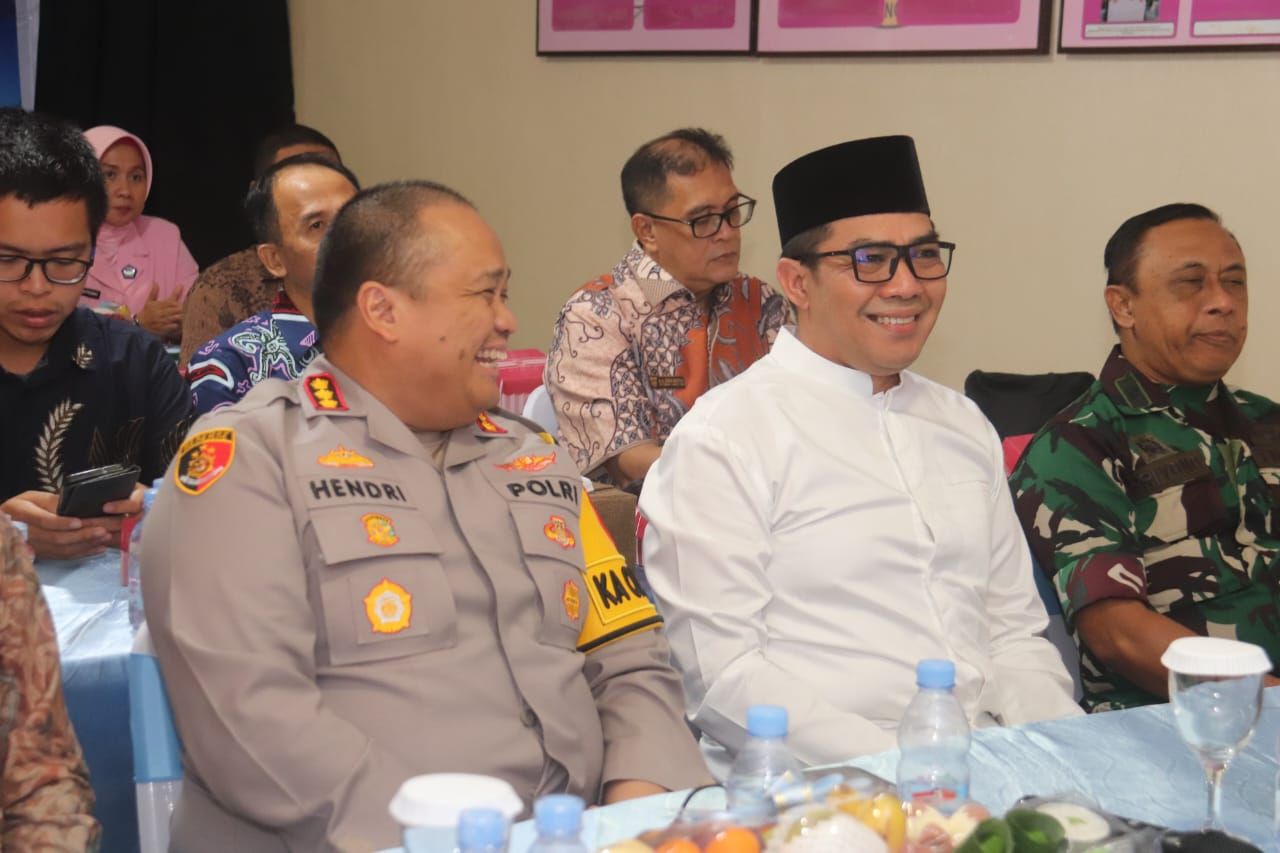 Kapolresta Samarinda Kombespol Hendri Umar dan Wali Kota Samarinda Andi Harun
