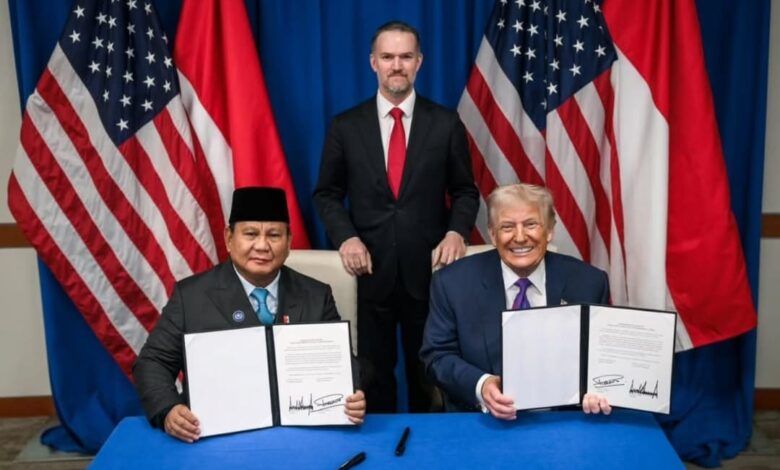 Prabowo Subianto resmi menandatangani perjanjian perdagangan timbal balik dengan Donald Trump di ibu kota Amerika Serikat.
