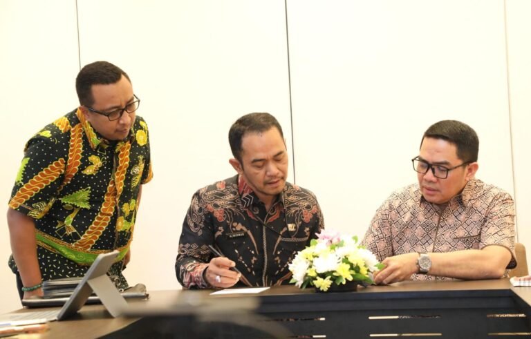 Wali Kota Samarinda, Andi Harun saat melakukan kunjungan ke Kementerian Dalam Negeri (Kemendagri)