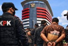Komisi Pemberantasan Korupsi (KPK) kembali melakukan operasi tangkap tangan (OTT)