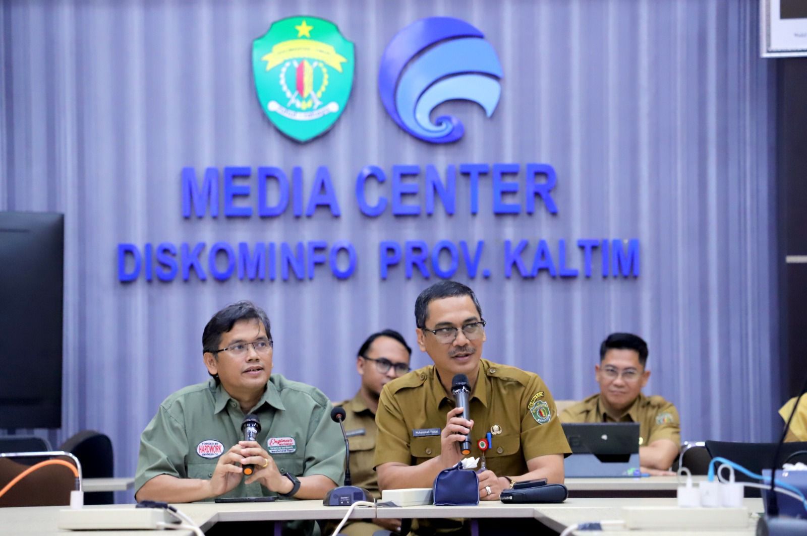 Kepala Dinas Komunikasi dan Informatika (Diskominfo) Provinsi Kalimantan Timur, Muhammad Faisal, menyampaikan klarifikasi resmi terkait penampakan mobil Range Rover Gubernur. (IST)
