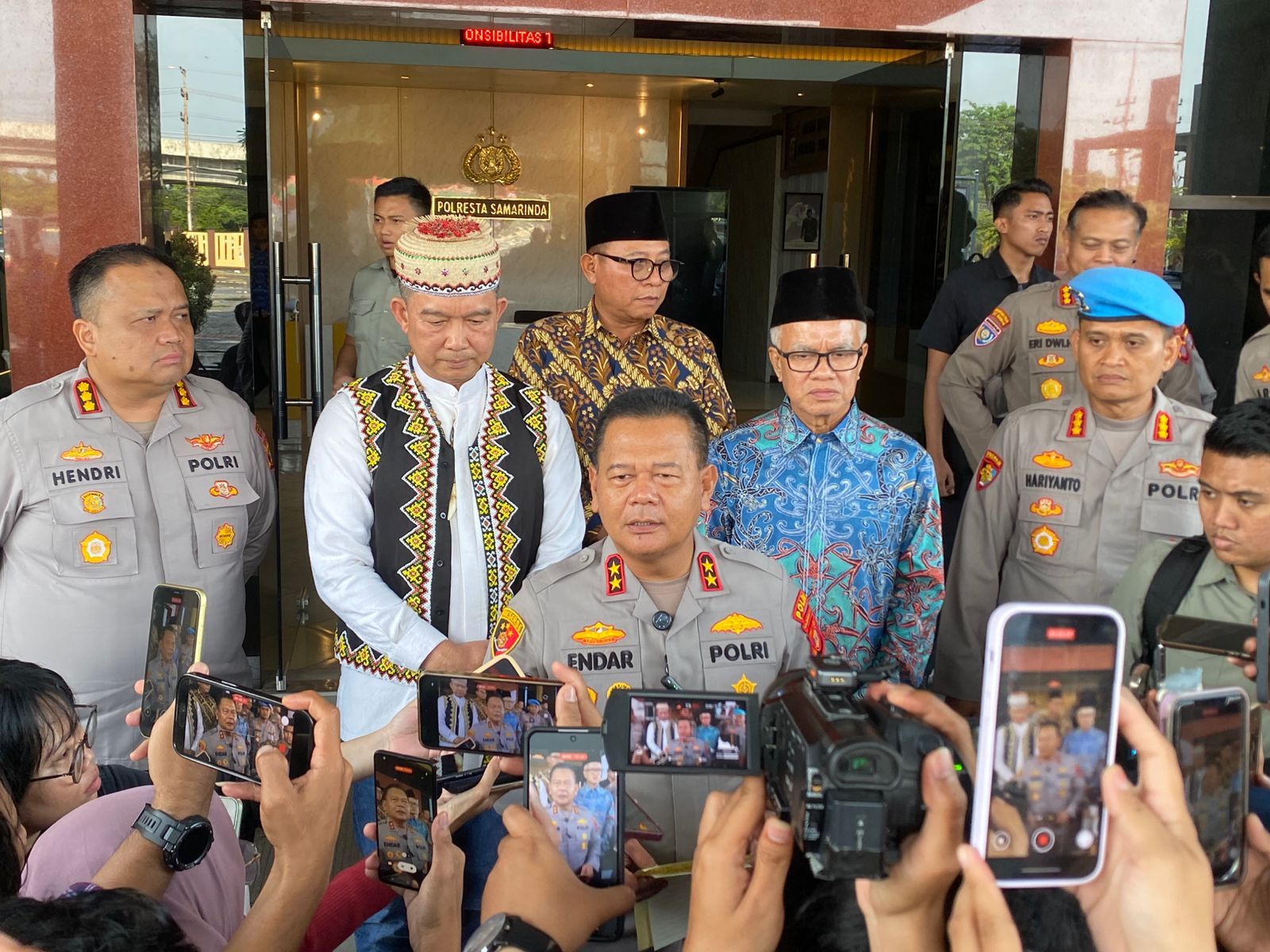 Kapolda Kaltim, Irjen Pol Endar Priantoro yang dijumpai awak media dan menjelaskan terkait pengamanan aksi di tanggal 21 April mendatang. (IST)