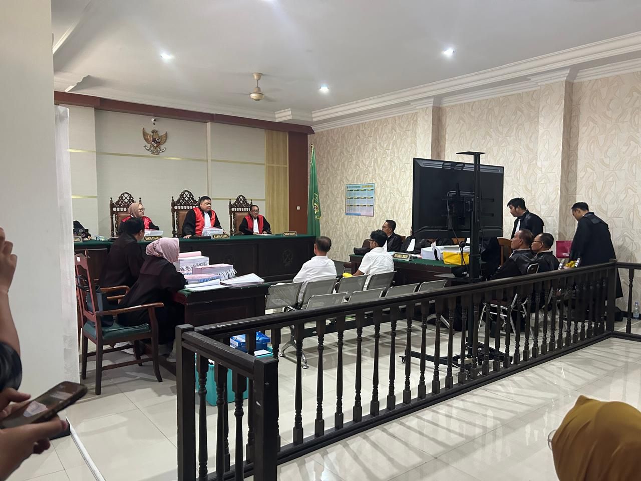 Sidang kasus dugaan korupsi Dana Hibah DBON Kaltim yang kembali digelar di Pengadilan Negeri Samarinda dan mengungkap kalau uang ratusan miliar bisa masuk dalam APBD meski tak masuk di awal perencanaan pembahasan anggaran. (IST)