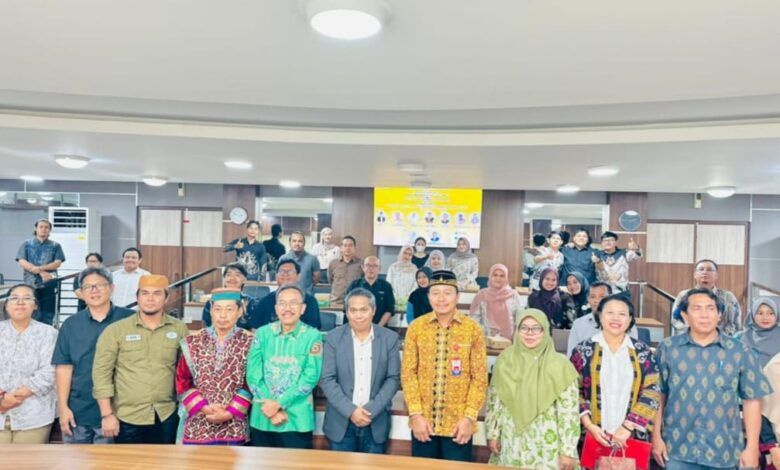 Kegeiatan diskusi publik Fakultas Hukum Universitas Mulawarman (FH Unmul) bersama Badan Registrasi Wilayah Adat (BRWA) Kalimantan Timur–Kalimantan Utara