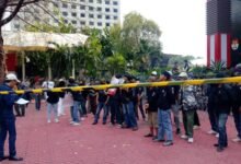 Gerakan Bakti Cendana (GBC) menggelar aksi di depan Gedung Komisi Pemberantasan Korupsi (KPK) RI