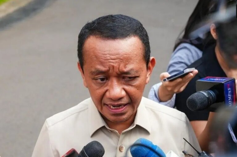 Menteri Koordinator Bidang Hilirisasi dan Transisi Energi merangkap Menteri Energi dan Sumber Daya Mineral (ESDM) Bahlil Lahadalia